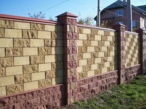 Кирпичный забор с камнем 18 метров фото цена под ключ