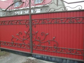 Кованые заборы с профнастилом 150 метров фото в Краснодаре